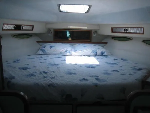 Slide: The Image of Sea Ray Express Cruiser 1988 - 2
