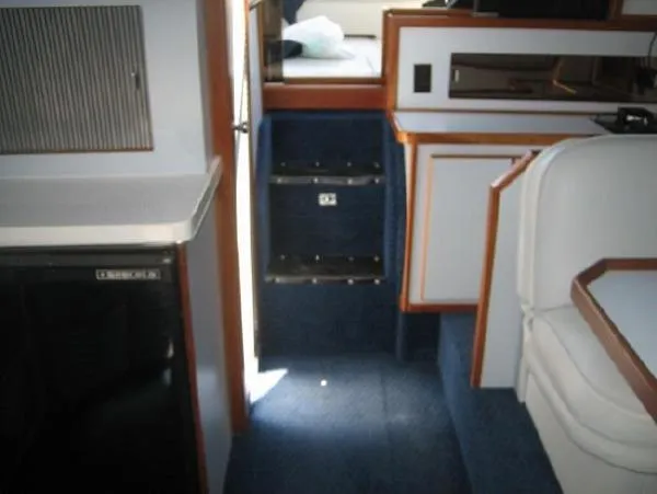 Slide: The Image of Sea Ray Express Cruiser 1988 - 5