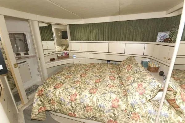Slide: The Image of Sea Ray 370 AC with Bow Thruster Washer 1999 - 5