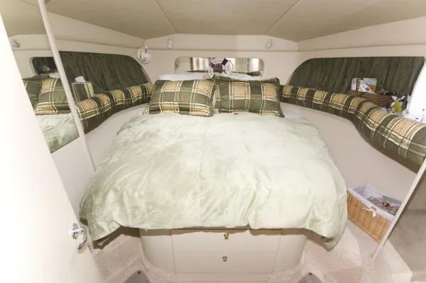 Slide: The Image of Sea Ray 370 AC with Bow Thruster Washer 1999 - 6