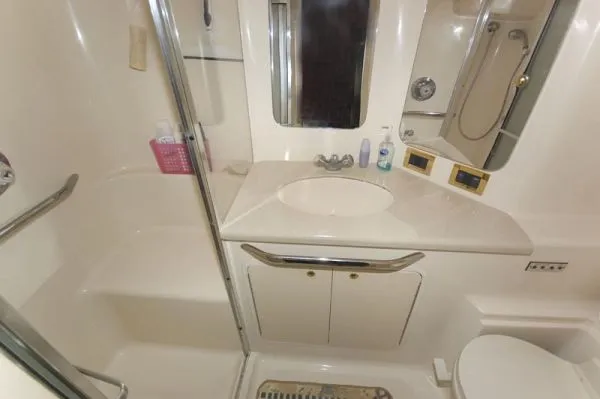 Slide: The Image of Sea Ray 370 AC with Bow Thruster Washer 1999 - 7