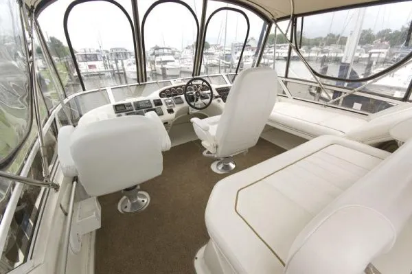 Slide: The Image of Sea Ray 370 AC with Bow Thruster Washer 1999 - 8