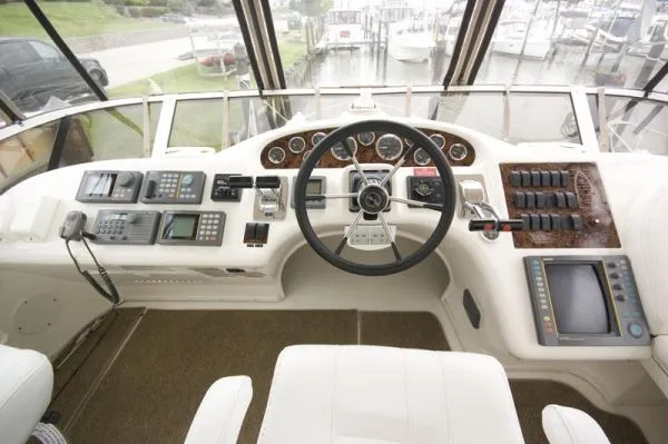 Slide: The Image of Sea Ray 370 AC with Bow Thruster Washer 1999 - 9