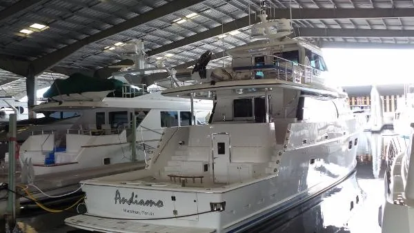 Slide: The Image of Symbol Cockpit Motor Yacht 2010 - 1