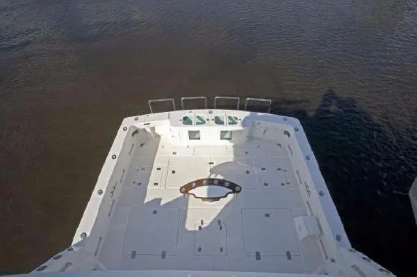 Slide: The Image of Symbol Cockpit Motor Yacht 2010 - 11