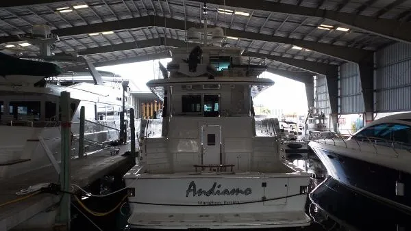 Slide: The Image of Symbol Cockpit Motor Yacht 2010 - 2