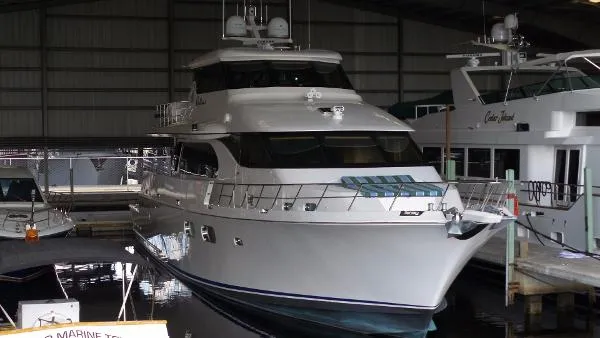 Slide: The Image of Symbol Cockpit Motor Yacht 2010 - 4