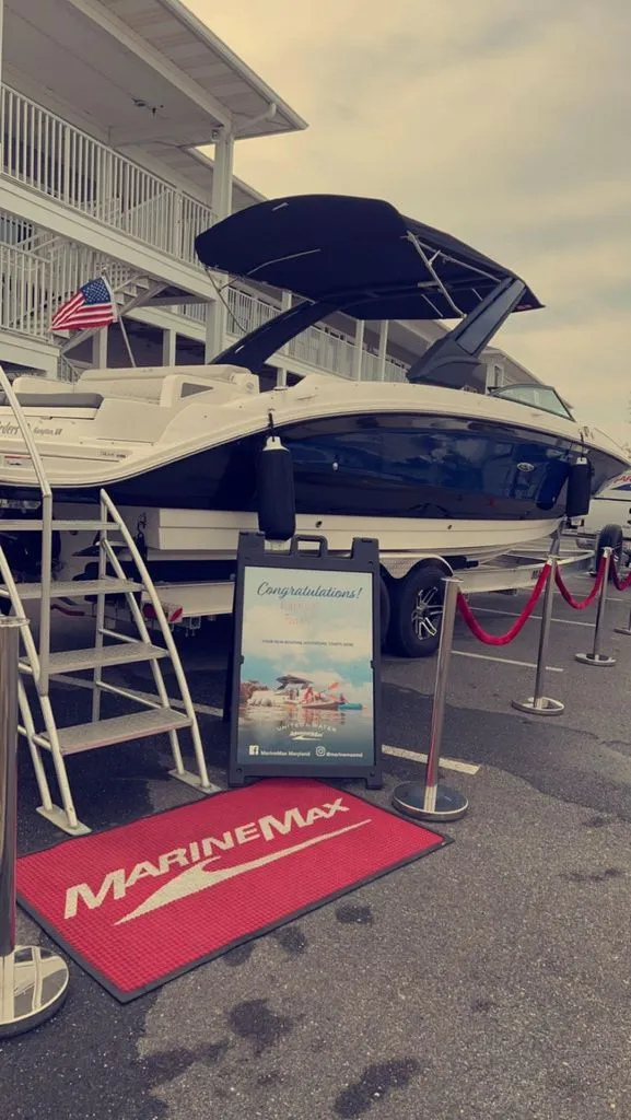 Slide: The Image of Sea Ray SDX 290 2022 - 4