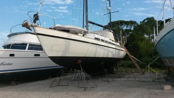 Slide: The Image of CAL 3-46 FT Center Cockpit Ketch 1976 - 2