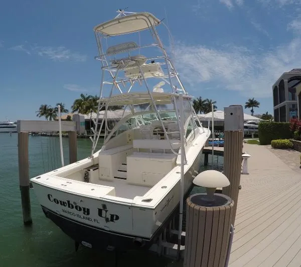 Slide: The Image of Albemarle 310 Express Fisherman 2004 - 3