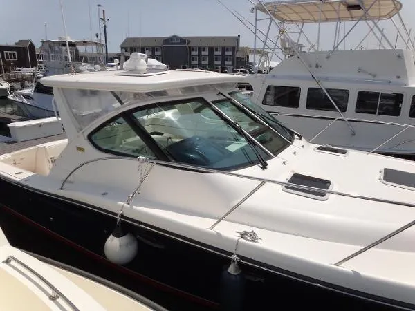 Slide: The Image of Tiara 3200 Open 2005 - 5