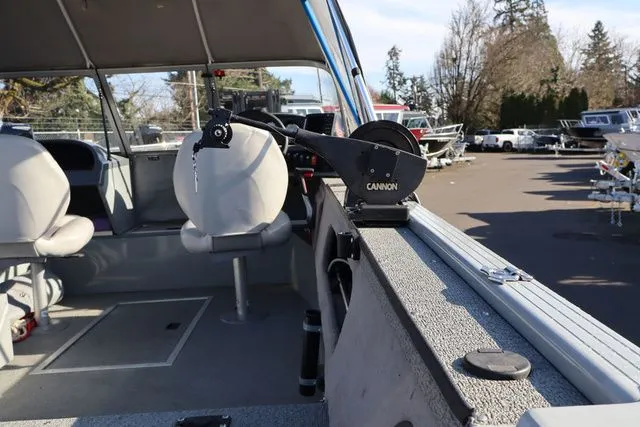 Slide: The Image of Smoker Craft Osprey 16' 2012 - 3