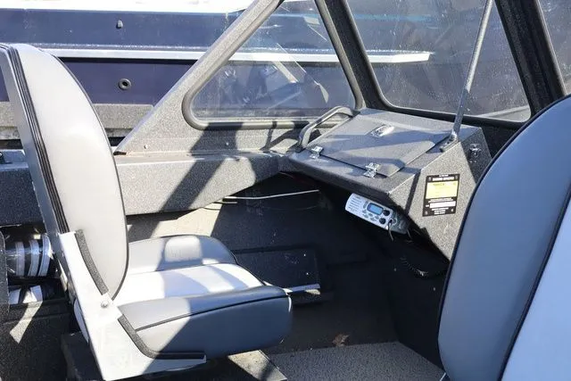 Slide: The Image of Hewescraft Searunner 17' 1997 - 4