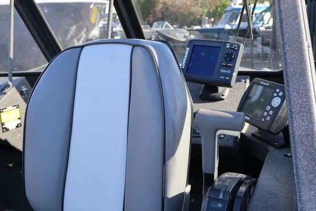 Slide: The Image of Hewescraft Searunner 17' 1997 - 5