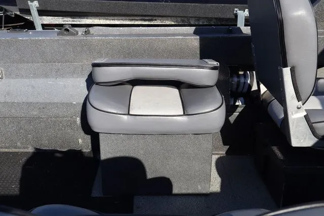 Slide: The Image of Hewescraft Searunner 17' 1997 - 7