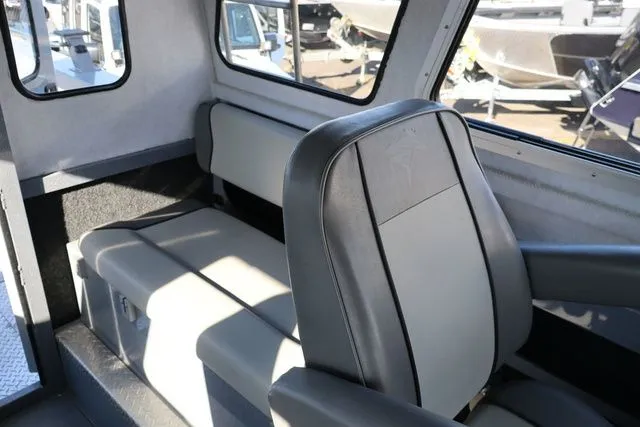 Slide: The Image of Kingfisher Coastal Express 28' 2021 - 12