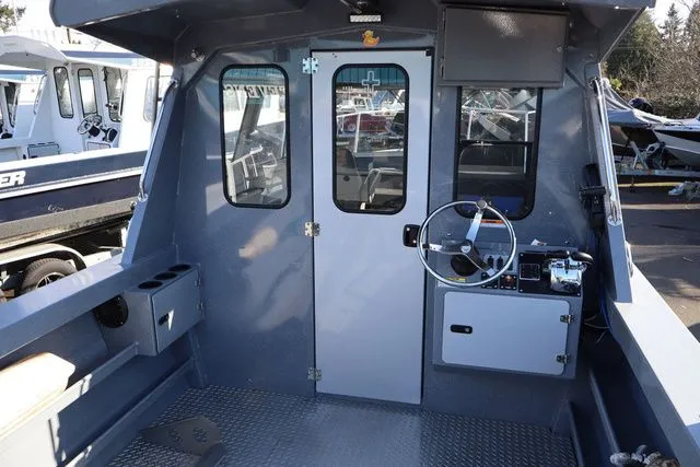 Slide: The Image of Kingfisher Coastal Express 28' 2021 - 5