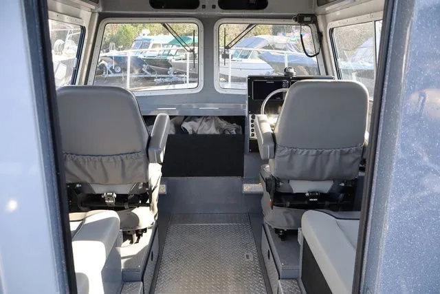 Slide: The Image of Kingfisher Coastal Express 28' 2021 - 8