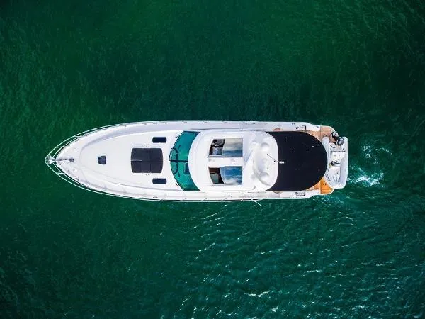 Slide: The Image of Sea Ray 60 Sundancer 2007 - 9