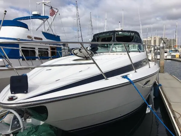 Slide: The Image of Bayliner Avanti 1998 - 0