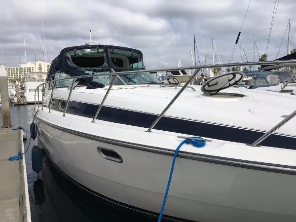 Slide: The Image of Bayliner Avanti 1998 - 1