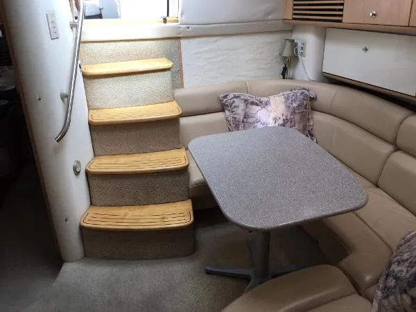 Slide: The Image of Bayliner Avanti 1998 - 5