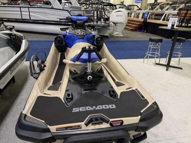 Slide: The Image of Sea-Doo Wake 2026 - 5