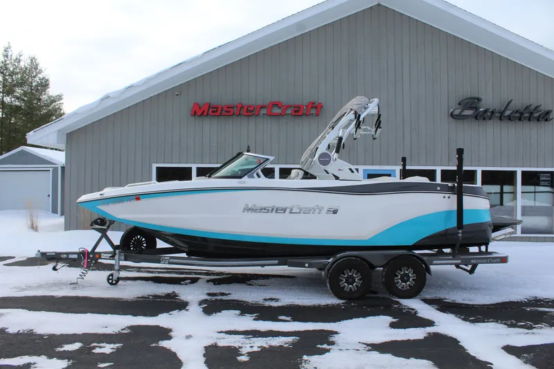 The Image of MasterCraft XT22 2019 - 1