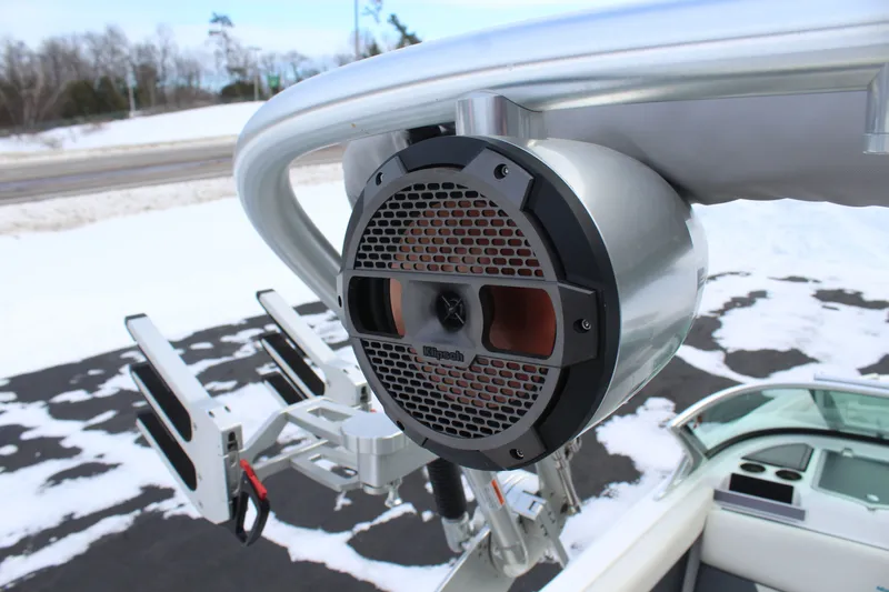 Slide: The Image of MasterCraft XT22 2019 - 22