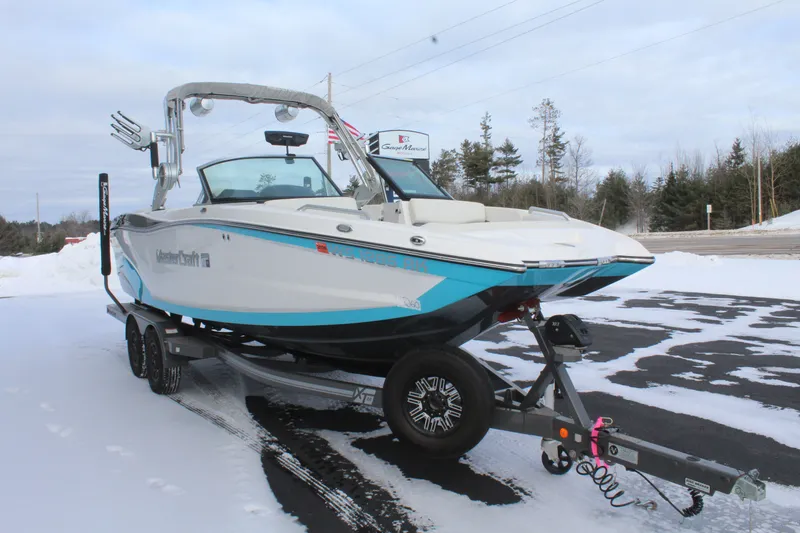 Slide: The Image of MasterCraft XT22 2019 - 4