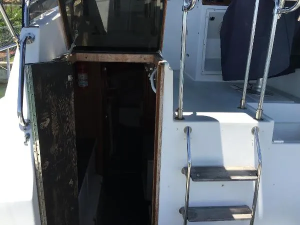 Slide: The Image of Albin 32 Sportfisher 1989 - 4