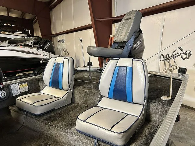 Slide: The Image of Tracker Pro 160 2016 - 10