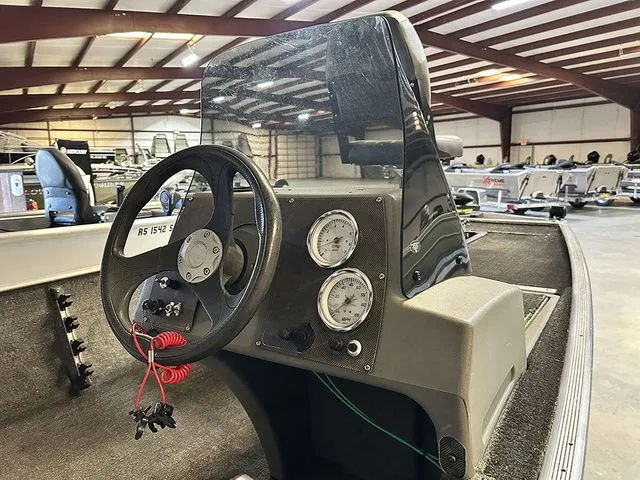 Slide: The Image of Tracker Pro 160 2016 - 7