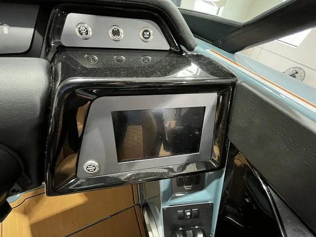 Slide: The Image of MasterCraft NXT23 2026 - 23