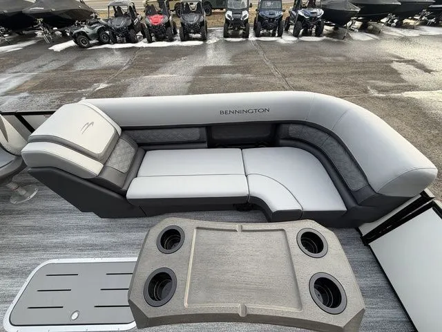 Slide: The Image of Bennington S Swingback 23 SSB-D 2026 - 11