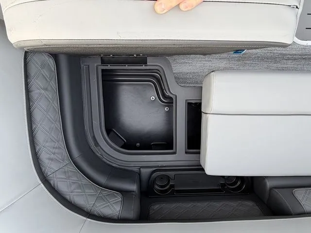 Slide: The Image of Bennington S Swingback 23 SSB-D 2026 - 14