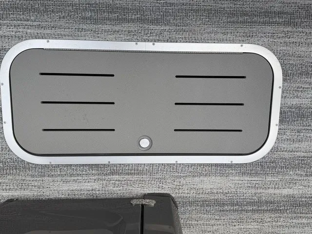 Slide: The Image of Bennington S Swingback 23 SSB-D 2026 - 17