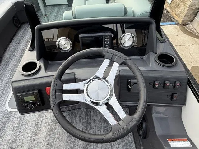 Slide: The Image of Bennington S Swingback 23 SSB-D 2026 - 19