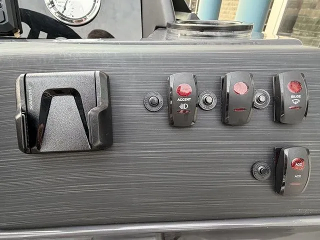 Slide: The Image of Bennington S Swingback 23 SSB-D 2026 - 23