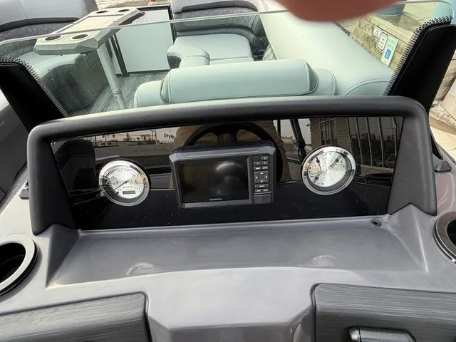 Slide: The Image of Bennington S Swingback 23 SSB-D 2026 - 24