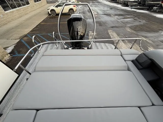 Slide: The Image of Bennington S Swingback 23 SSB-D 2026 - 32