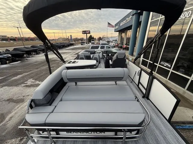 Slide: The Image of Bennington S Swingback 23 SSB-D 2026 - 37