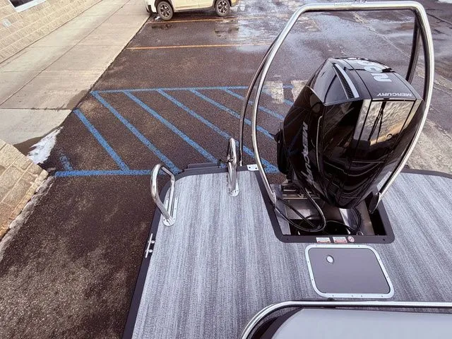 Slide: The Image of Bennington S Swingback 23 SSB-D 2026 - 38