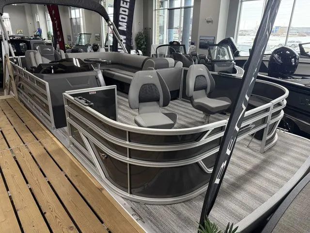 The Image of Bennington 22SF TriToon Pontoon 2026 - 1