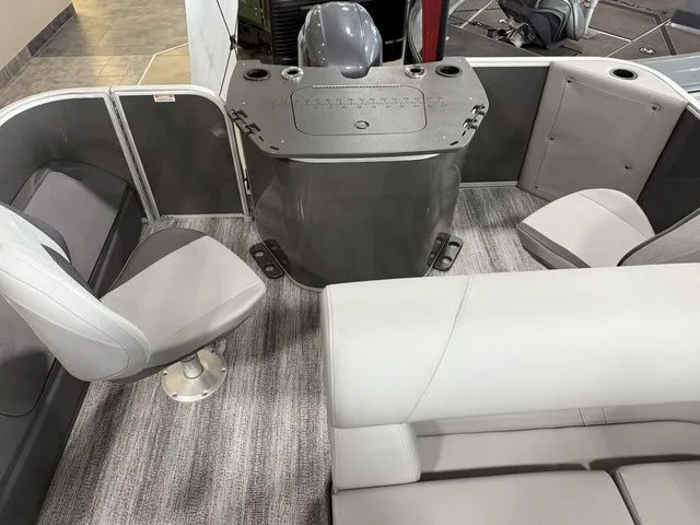 Slide: The Image of Bennington 22SF TriToon Pontoon 2026 - 11