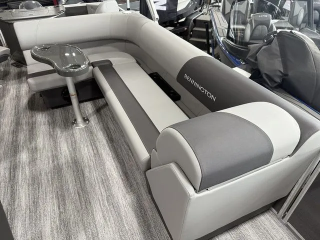 Slide: The Image of Bennington 22SF TriToon Pontoon 2026 - 22