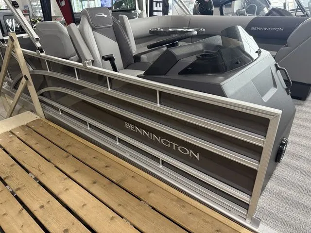 Slide: The Image of Bennington 22SF TriToon Pontoon 2026 - 33