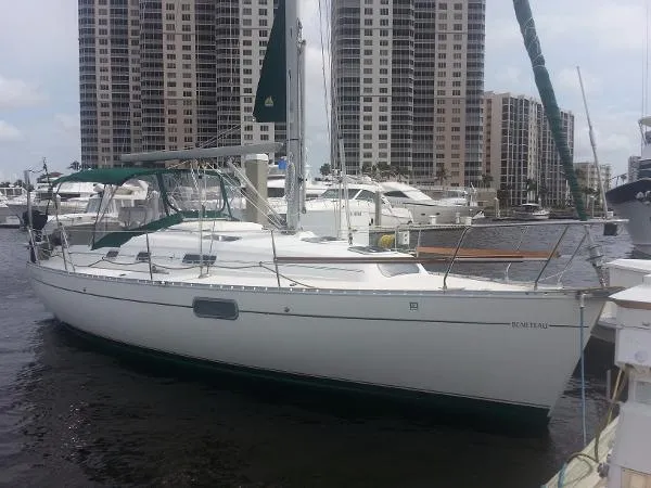 Slide: The Image of Beneteau Oceanis 321 1997 - 0