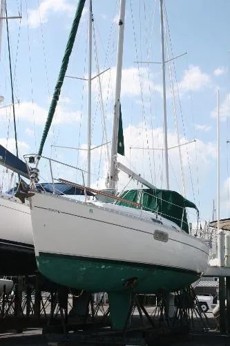 Slide: The Image of Beneteau Oceanis 321 1997 - 2