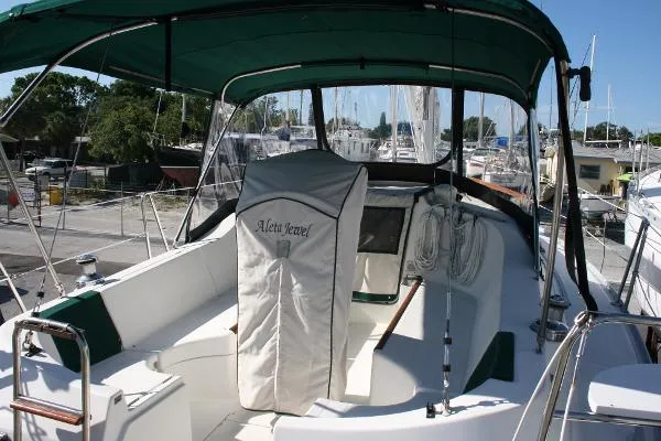 Slide: The Image of Beneteau Oceanis 321 1997 - 4